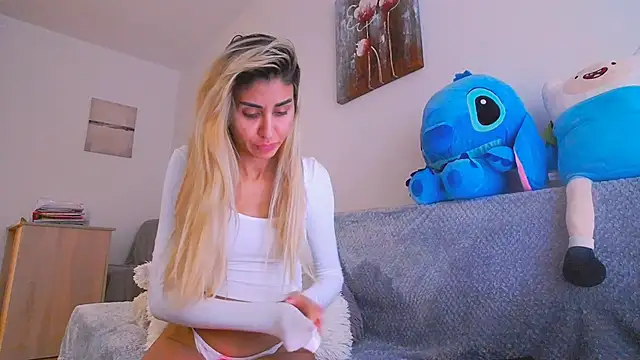 Snapshot of SweetJessy26 chatting on September 17, 2025, 9:44 am SweetJessy26 online show from September 17, 2025, 9:44 am