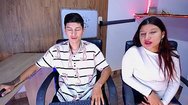 Snapshot of katty_And_alex chatting on February 26, 2025, 11:41 am katty And alex online show from February 26, 2025, 11:41 am