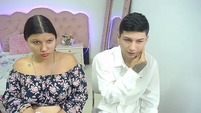 Snapshot of katty_And_alex chatting on March 15, 2025, 8:32 pm katty And alex online show from March 15, 2025, 8:32 pm