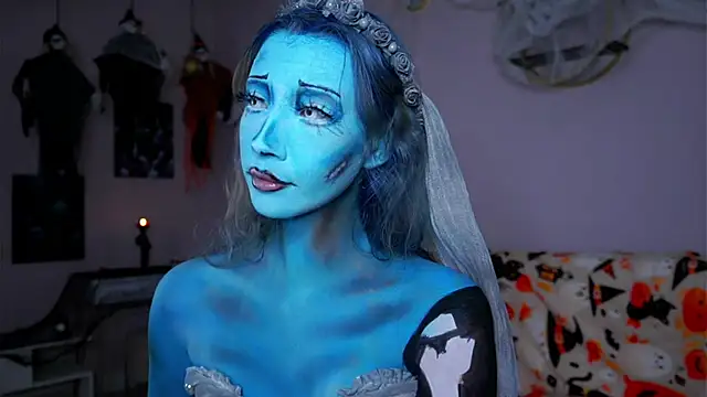 SunnivaCovil online show from October 31, 2025, 4:08 pm