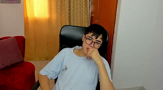 liam orion online show from February 26, 2025, 9:58 pm