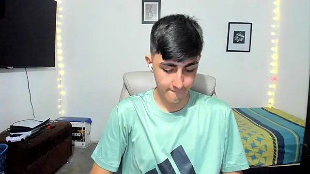 Snapshot of babymaik chatting on September 17, 2025, 5:25 pm babymaik online show from September 17, 2025, 5:25 pm