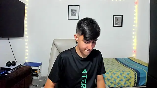 Snapshot of babymaik chatting on October 17, 2025, 5:32 am babymaik online show from October 17, 2025, 5:32 am