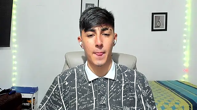 Snapshot of babymaik chatting on October 21, 2025, 8:20 pm babymaik online show from October 21, 2025, 8:20 pm