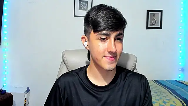 Snapshot of babymaik chatting on October 27, 2025, 5:33 am babymaik online show from October 27, 2025, 5:33 am