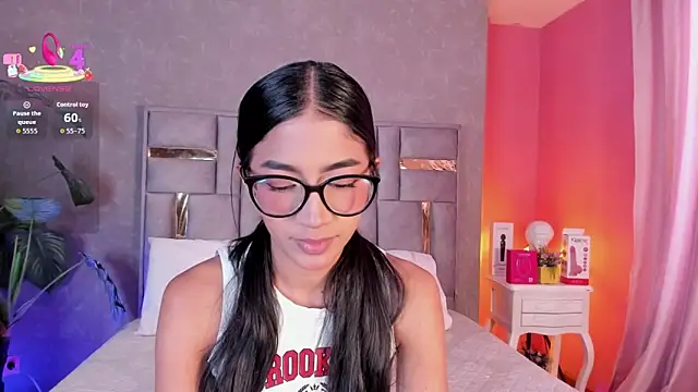 Snapshot of Tyla_Ks chatting on June 16, 2026, 7:16 pm Tyla Ks online show from June 16, 2026, 7:16 pm