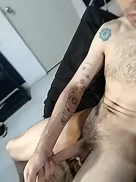 Melvin8011 online show from February 19, 2025, 5:27 am