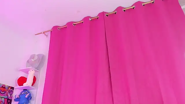 MelaniJhonson online show from April 18, 2026, 6:39 am