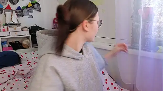 milliedoll online show from February 26, 2026, 5:06 am