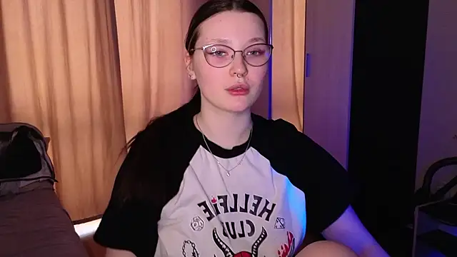 milliedoll online show from March 26, 2026, 9:04 am