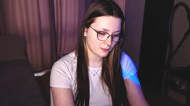 milliedoll online show from March 29, 2026, 11:54 am