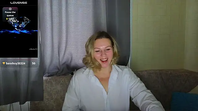 LadyLucky  online show from October 22, 2025, 2:34 am