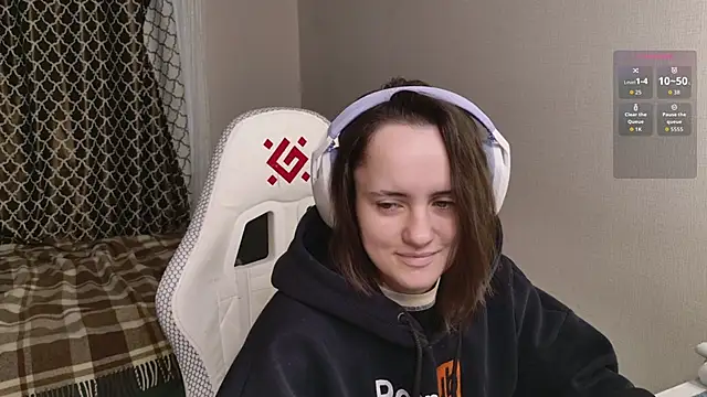 Luna Loveee online show from September 18, 2025, 3:41 am