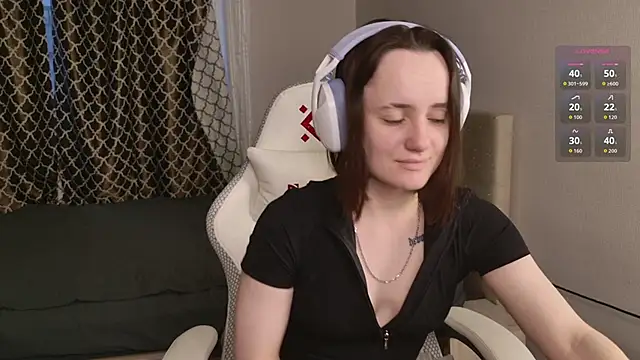 Luna Loveee online show from October 19, 2025, 3:51 am