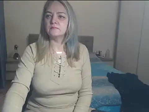 MatureDiana online show from January 17, 2025, 3:23 am