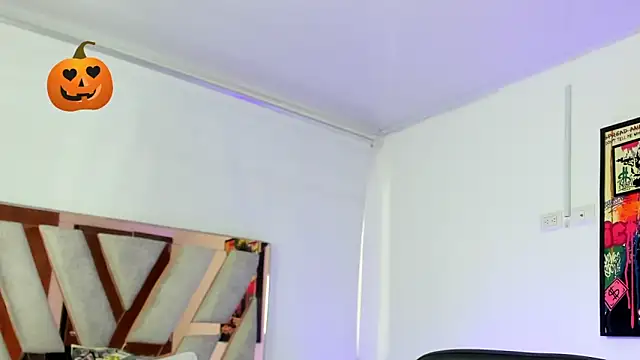 ValeAmayaa online show from October 15, 2025, 9:15 pm