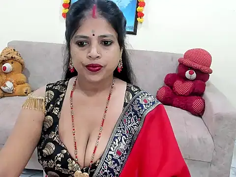 Snapshot of leahgotiii chatting on October 13, 2025, 3:28 am leahgotiii online show from October 13, 2025, 3:28 am