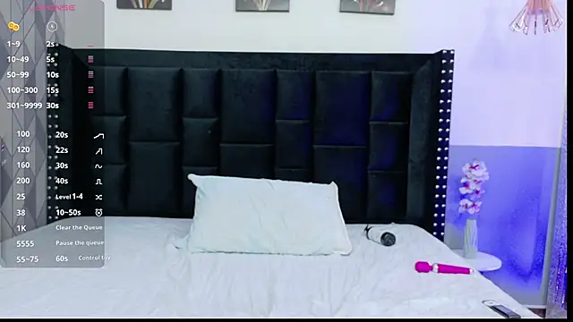 Snapshot of innocenthazel chatting on September 15, 2025, 12:54 am innocenthazel online show from September 15, 2025, 12:54 am