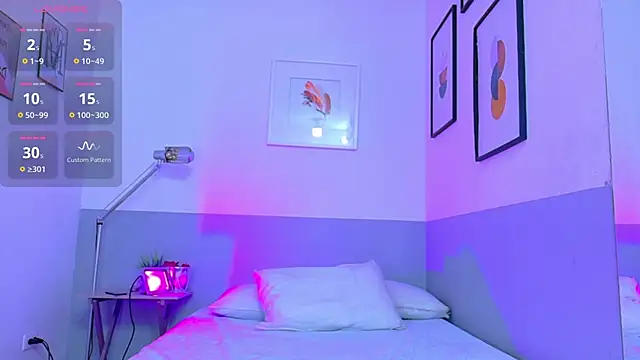 Snapshot of innocenthazel chatting on October 6, 2025, 12:57 pm innocenthazel online show from October 6, 2025, 12:57 pm