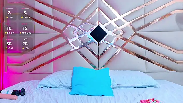 Snapshot of innocenthazel chatting on October 15, 2025, 11:49 pm innocenthazel online show from October 15, 2025, 11:49 pm