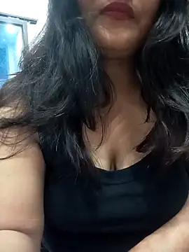 Miss-Jenny online show from December 3, 2025, 4:38 pm