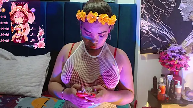 Mariana star1 online show from November 6, 2025, 4:35 am