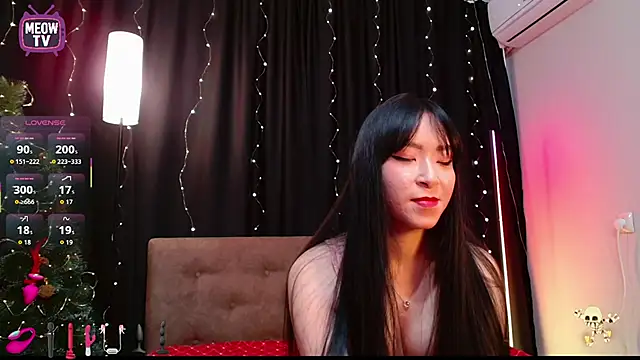 miyakimi0101 online show from December 15, 2025, 4:28 am