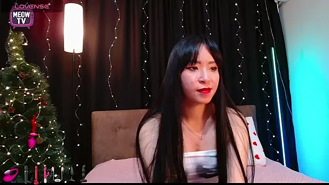 miyakimi0101 online show from December 17, 2025, 12:16 am