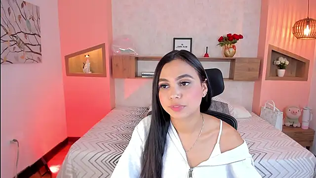 Snapshot of Lucia_Brown_ chatting on March 7, 2025, 2:56 pm Lucia Brown online show from March 7, 2025, 2:56 pm