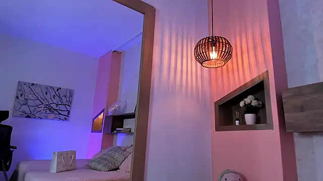 Snapshot of Lucia_Brown_ chatting on March 15, 2025, 2:45 pm Lucia Brown online show from March 15, 2025, 2:45 pm