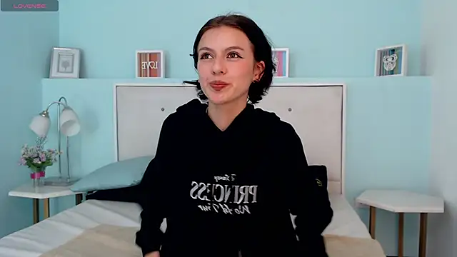 Snapshot of Sunshine_gh1 chatting on June 8, 2026, 2:50 pm Sunshine gh1 online show from June 8, 2026, 2:50 pm