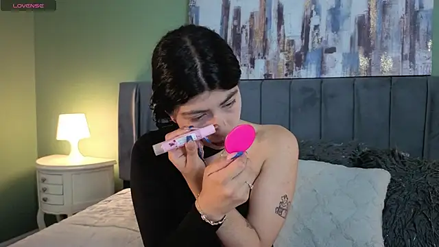 Cassie bloom online show from June 5, 2026, 3:24 am