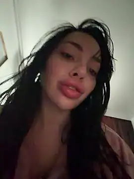 Mia Splash online show from February 2, 2026, 10:14 am