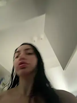 Mia Splash online show from March 14, 2026, 10:32 am