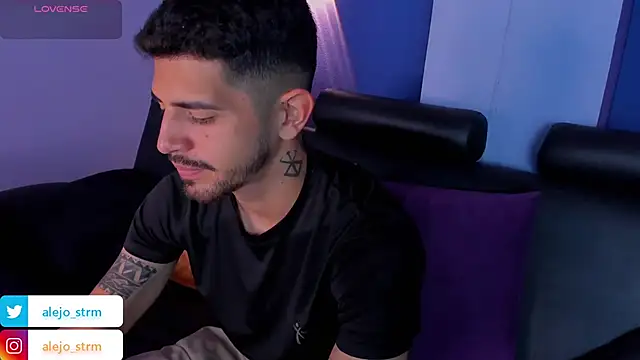 AlejandroStormm online show from October 3, 2025, 9:12 pm