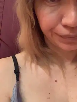 Ella Pearlie online show from February 23, 2025, 10:42 pm
