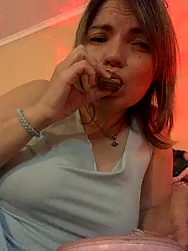 Ella Pearlie online show from September 10, 2025, 7:36 pm