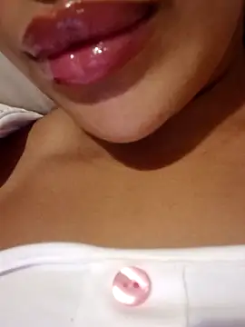 Sexlove1xo online show from September 25, 2025, 12:03 am