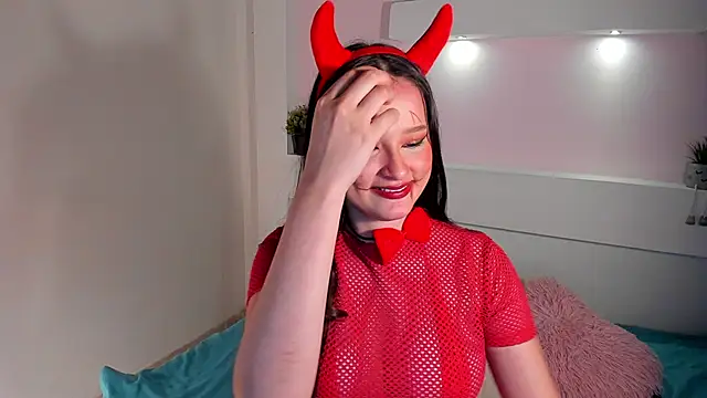 JasmineBella0 online show from October 31, 2025, 8:21 pm