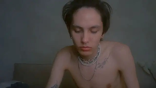 oli vers online show from September 14, 2025, 8:24 am
