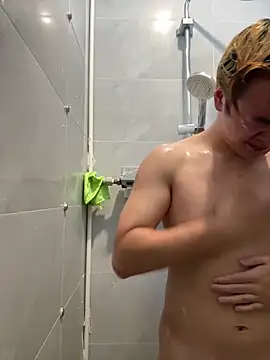 Anson0722 online show from September 18, 2025, 5:53 am