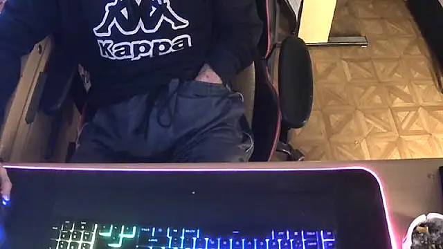 Snapshot of DerGeileLoveboy chatting on September 19, 2025, 4:58 am DerGeileLoveboy online show from September 19, 2025, 4:58 am