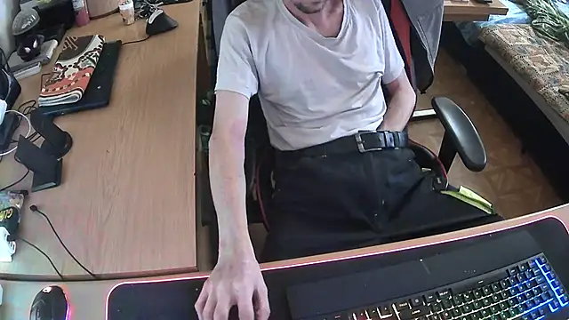 Snapshot of DerGeileLoveboy chatting on September 23, 2025, 1:58 pm DerGeileLoveboy online show from September 23, 2025, 1:58 pm