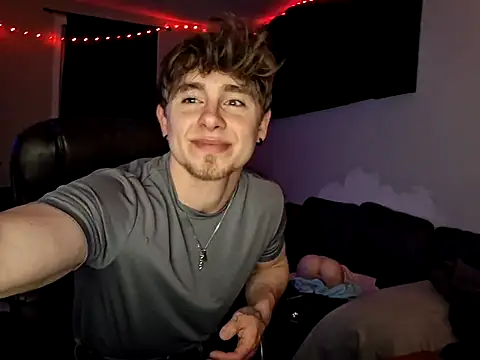 Snapshot of JCstrings chatting on March 16, 2025, 7:59 am JCstrings online show from March 16, 2025, 7:59 am