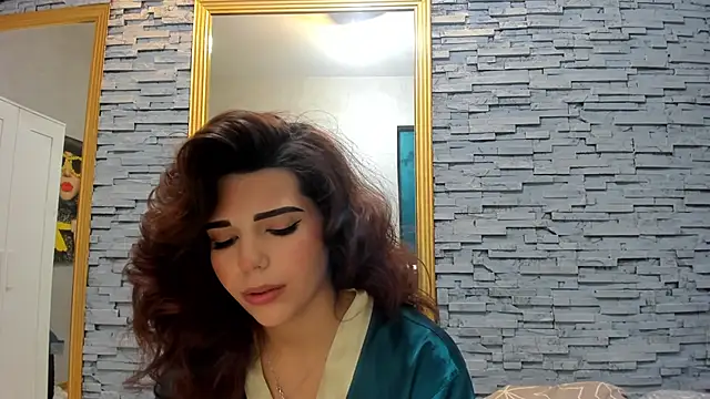 Snapshot of Bella_Posh chatting on March 12, 2025, 7:46 am Bella Posh online show from March 12, 2025, 7:46 am