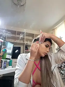 Bella Posh online show from January 17, 2026, 11:59 am