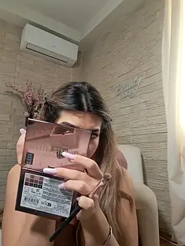 Bella Posh online show from February 24, 2026, 7:50 am