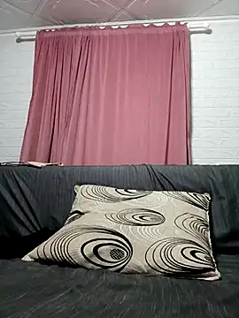 Ramona870 online show from September 27, 2025, 3:39 pm