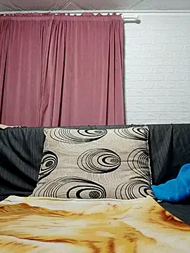 Ramona870 online show from September 28, 2025, 5:18 pm