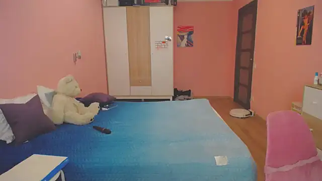 AnnsLove is online show from March 13, 2025, 4:45 pm